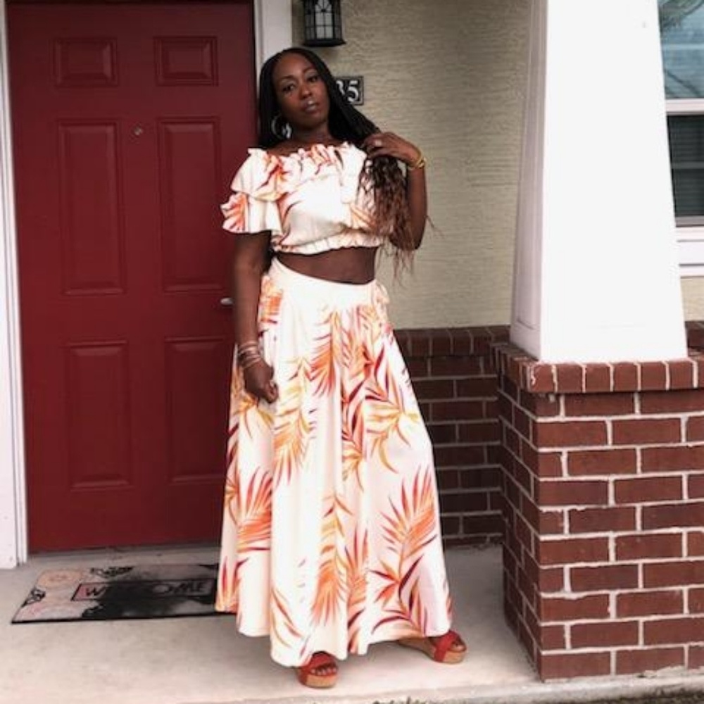 Beautiful floral 2 piece maxi skirt set